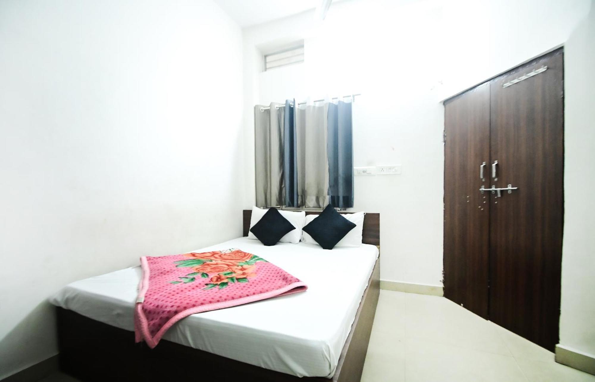 Hotel Apoorv - Near Jaipur Railway Station ภายนอก รูปภาพ