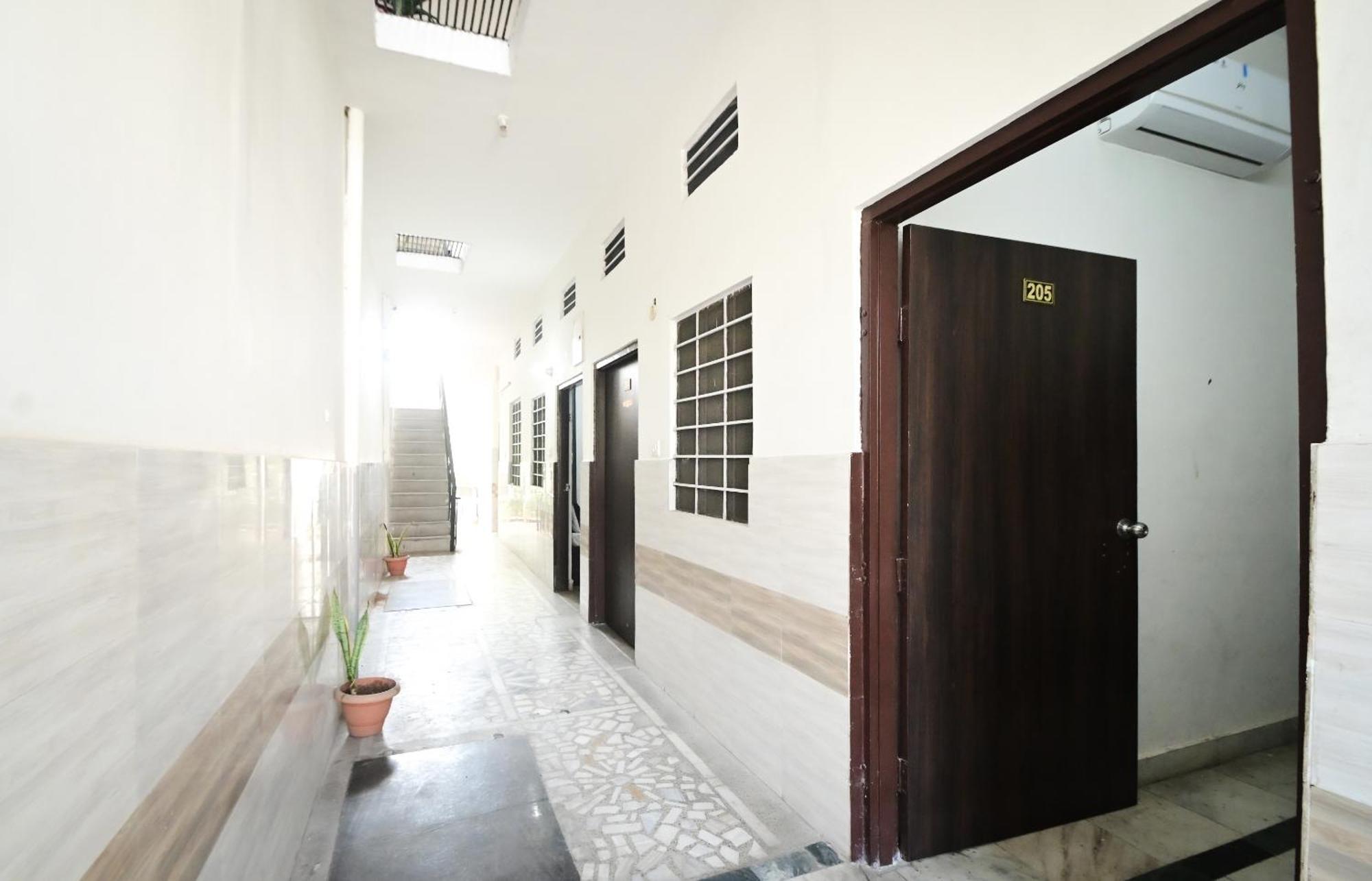 Hotel Apoorv - Near Jaipur Railway Station ภายนอก รูปภาพ