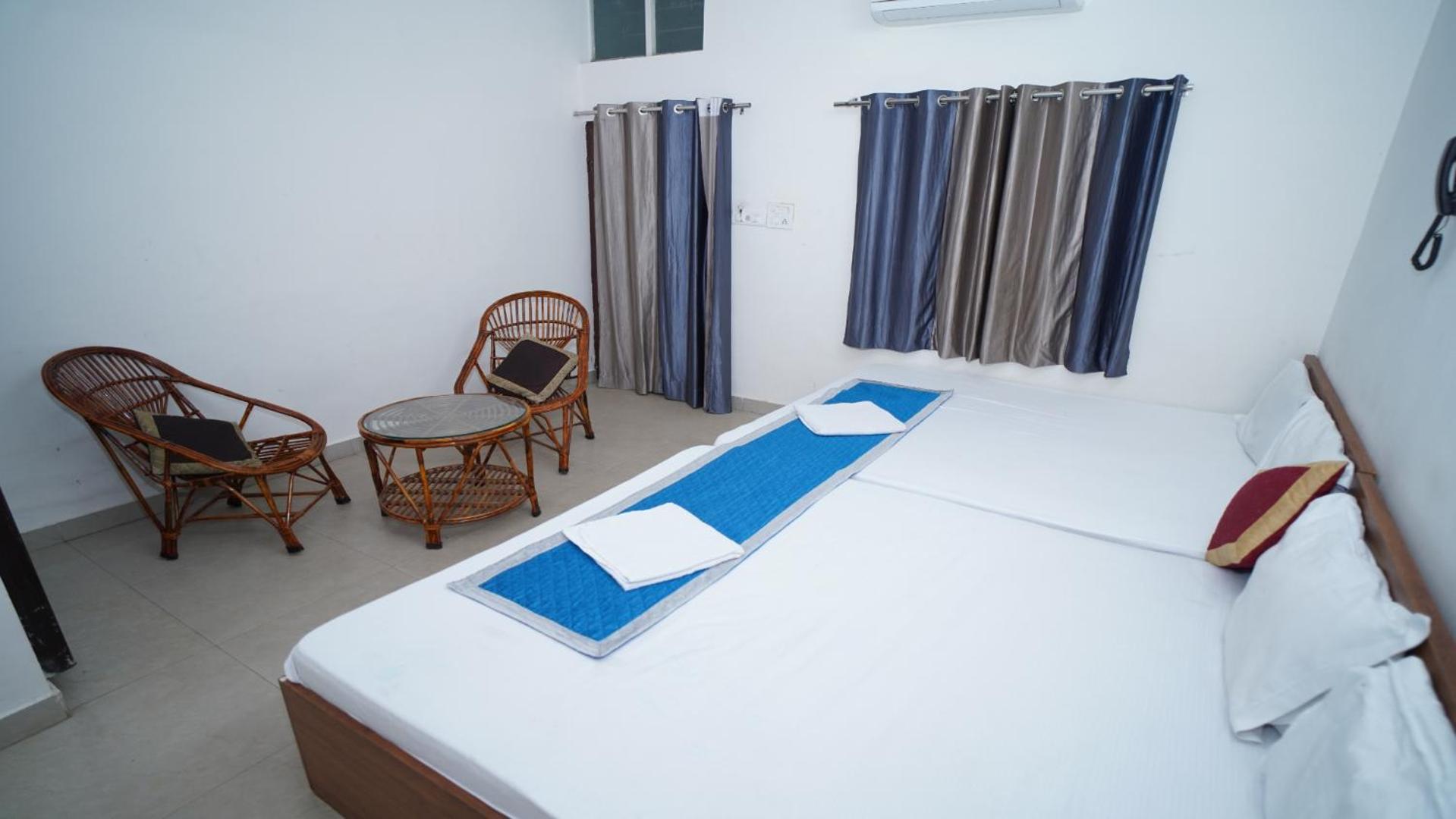 Hotel Apoorv - Near Jaipur Railway Station ภายนอก รูปภาพ