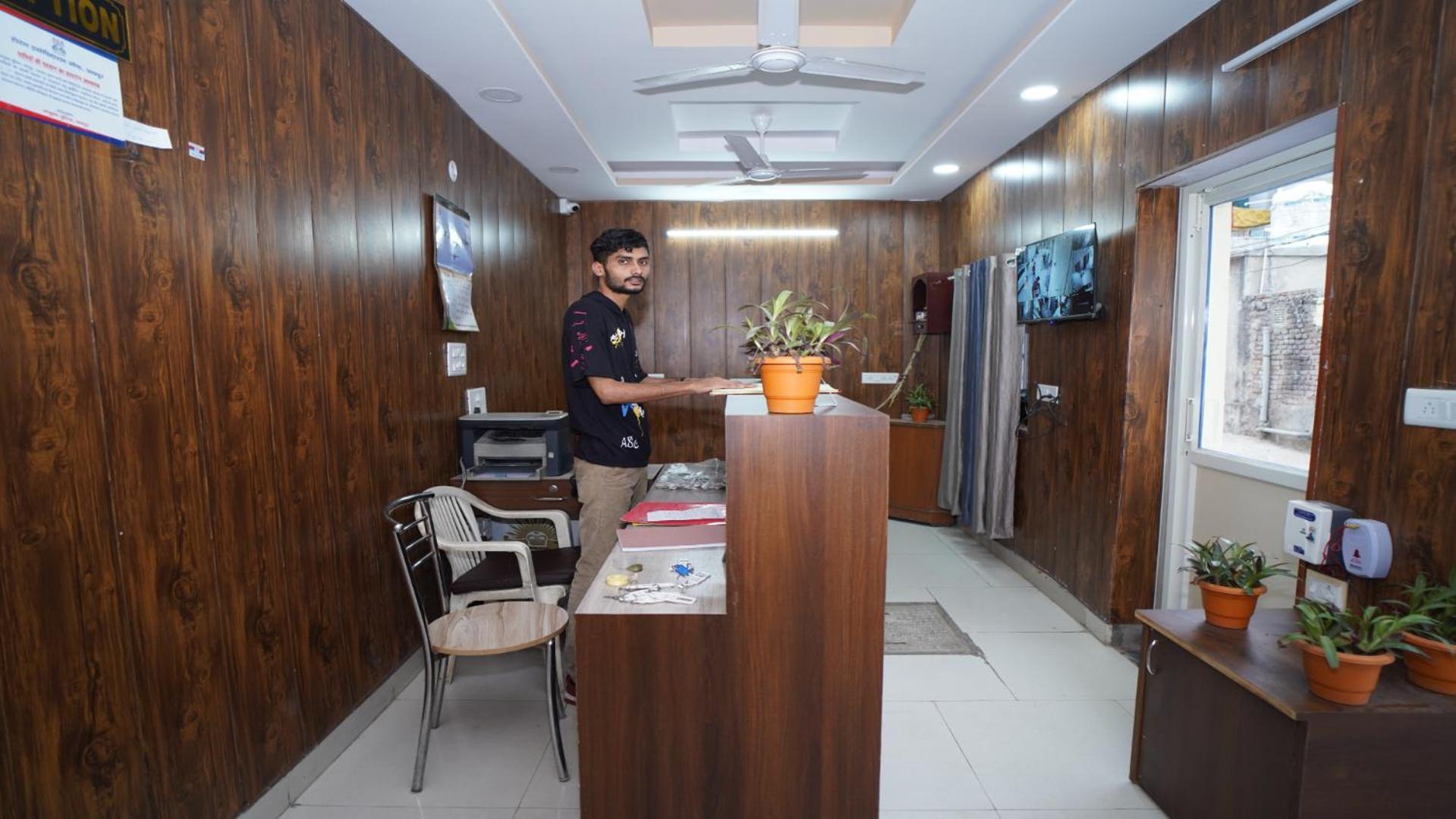 Hotel Apoorv - Near Jaipur Railway Station ภายนอก รูปภาพ