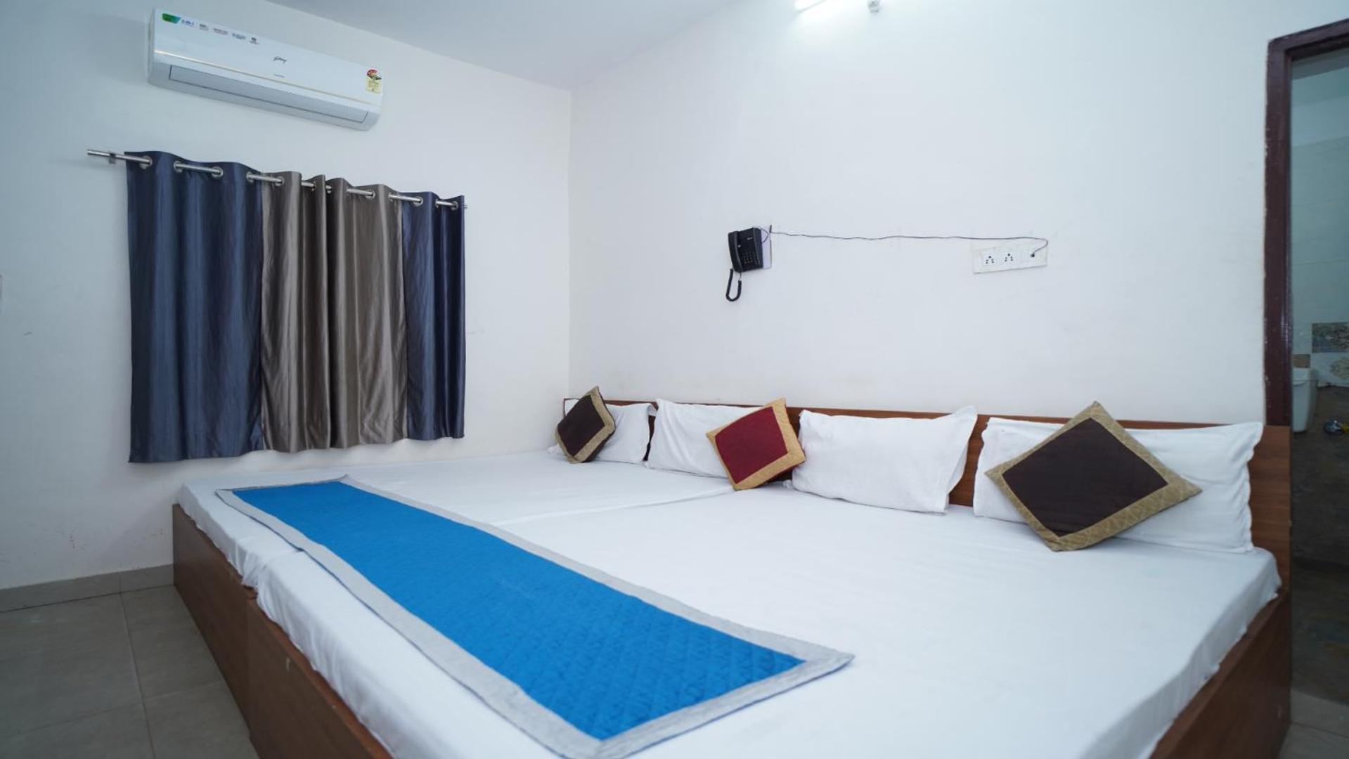Hotel Apoorv - Near Jaipur Railway Station ภายนอก รูปภาพ